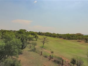 5 Bed House in Pebble Rock