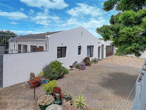 3 Bed House in Stikland