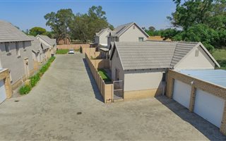 3 Bedroom Townhouse in Willow Park Manor