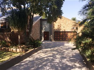 5 Bed House in Lyttelton Manor