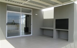 3 Bedroom House in Somerset Lakes