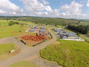 742 m² Land available in White River
