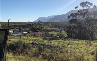 1082 m² Land available in Suurbraak