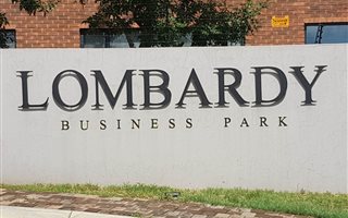87 m² Office Space in Kameel Zyn Kraal