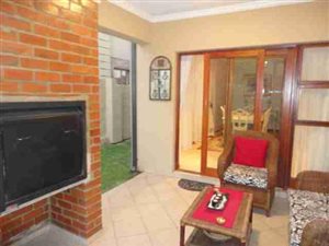 3 Bed Duplex in Olympus AH
