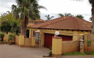 3 Bedroom Townhouse in Pinehaven