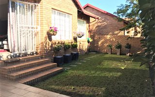 2 Bedroom Townhouse in The Reeds