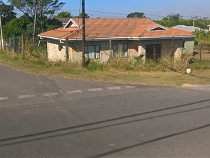 3 Bed House in Lovu