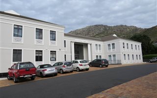 93 m² Office Space in Steenberg