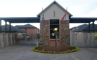 2 Bedroom Townhouse in Andeon AH