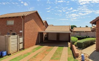 3 Bedroom House in Chantelle