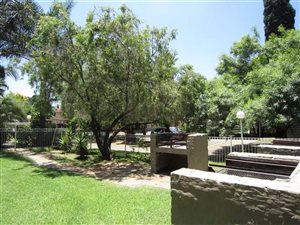 2 Bed Apartment in Lakefield