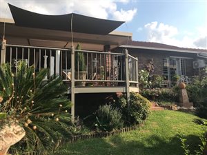 3 Bed Townhouse in Waterkloof Heights
