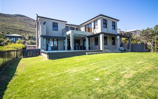 4 Bedroom House in Belvedere