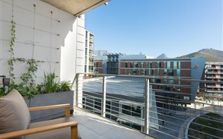 1 Bedroom Apartment in Waterfront