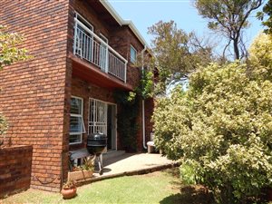 3 Bed Townhouse in Helderkruin