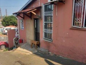3 Bed House in Austerville