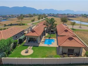 4 Bed House in The Islands Estate