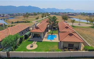 4 Bedroom House in The Islands Estate