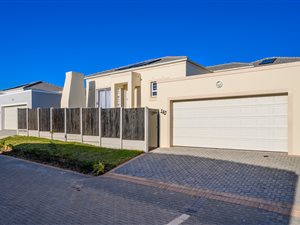 3 Bed Townhouse in Westbrook