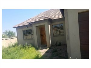 3 Bedroom House in Meiringspark