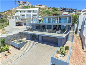 4 Bed House in Linkside