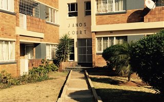 2 Bedroom Flat in Delville