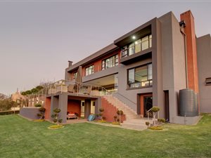 4 Bed House in Boardwalk Meander