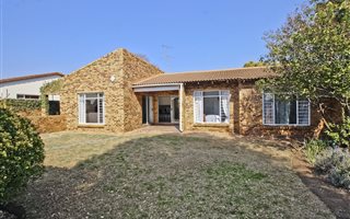 3 Bedroom House in Paulshof