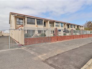 2 Bed Apartment in Strand Central