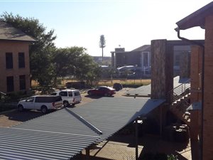 56 m² Commercial space in Silver Lakes Golf Estate