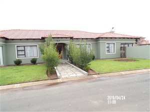 4 Bed Townhouse in Risiville