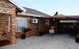 3 Bedroom House in Randpoort
