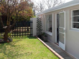 1 Bed Garden Cottage in Greenside East
