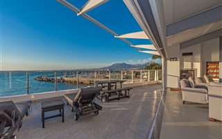 7 Bedroom House in Gordons Bay Central