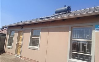 3 Bedroom House in Albertsdal