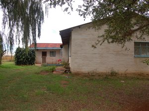 8.6 ha Farm in Carletonville