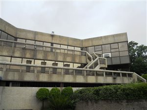 2400 m² Office Space in Morningside