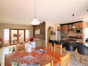 4 Bed House in Bonza Bay