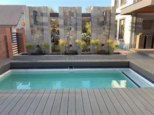 5 Bed House in Roodeplaat