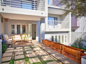 2 Bed Townhouse in Dunkeld West