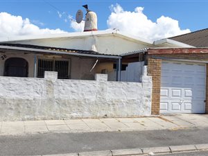 4 Bed House in Avon