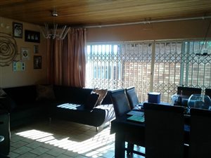 3 Bed House in Alra Park