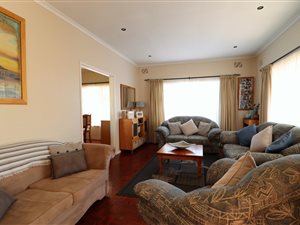 4 Bed House in Goodwood