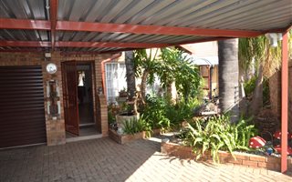 2 Bedroom House in Randpoort