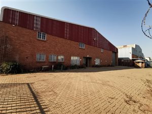 790 m² Industrial space in Rosslyn