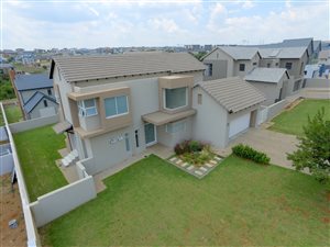 4 Bed House in The Hills
