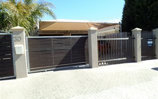 4 Bedroom House in Uitzicht