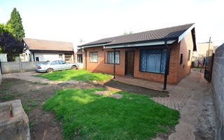 2 Bedroom House in Pimville