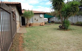 3 Bedroom Townhouse in Waterval East